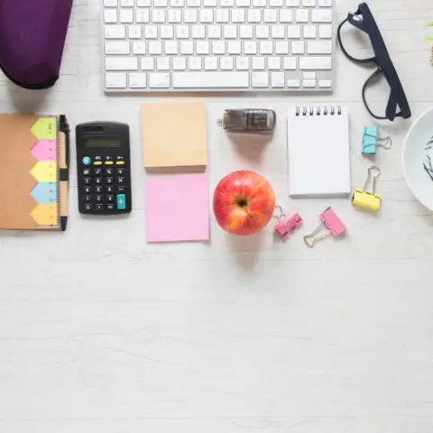 Illustration of a tidy desk with organised items