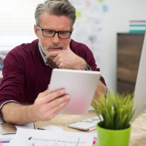 DIY office hardware audit on tablet. Links business efficiency to financial planning and helps to maximise cost control.