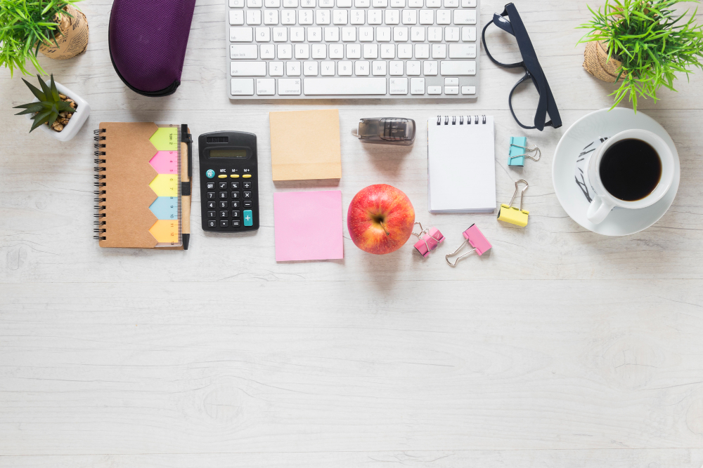 Illustration of a tidy desk with organised items